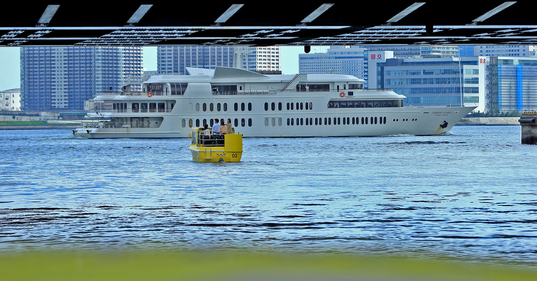 東京ウォータータクシー、運河探検ツアースライド1